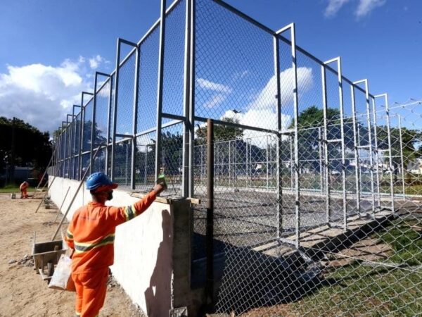 Obras públicas no Residencial Cidade Jardim, em São José