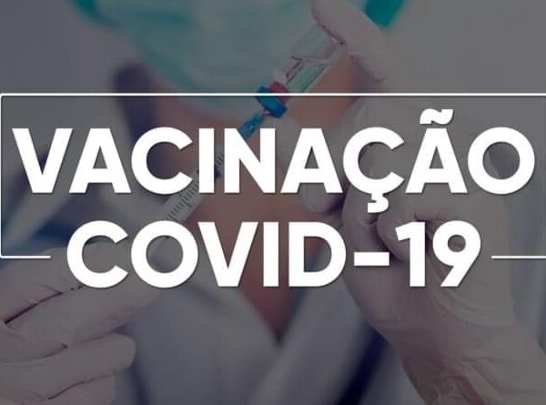 Idosos de 83 anos são vacinados com a 3ª dose em Guará