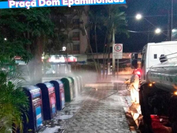 Taubaté realiza serviços de limpeza na cidade durante a última semana