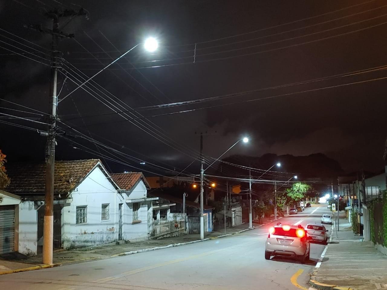 Guará continua com melhorias na iluminação pública