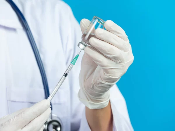 Idosos a partir de 60 anos podem se vacinar contra a Influenza em Aparecida