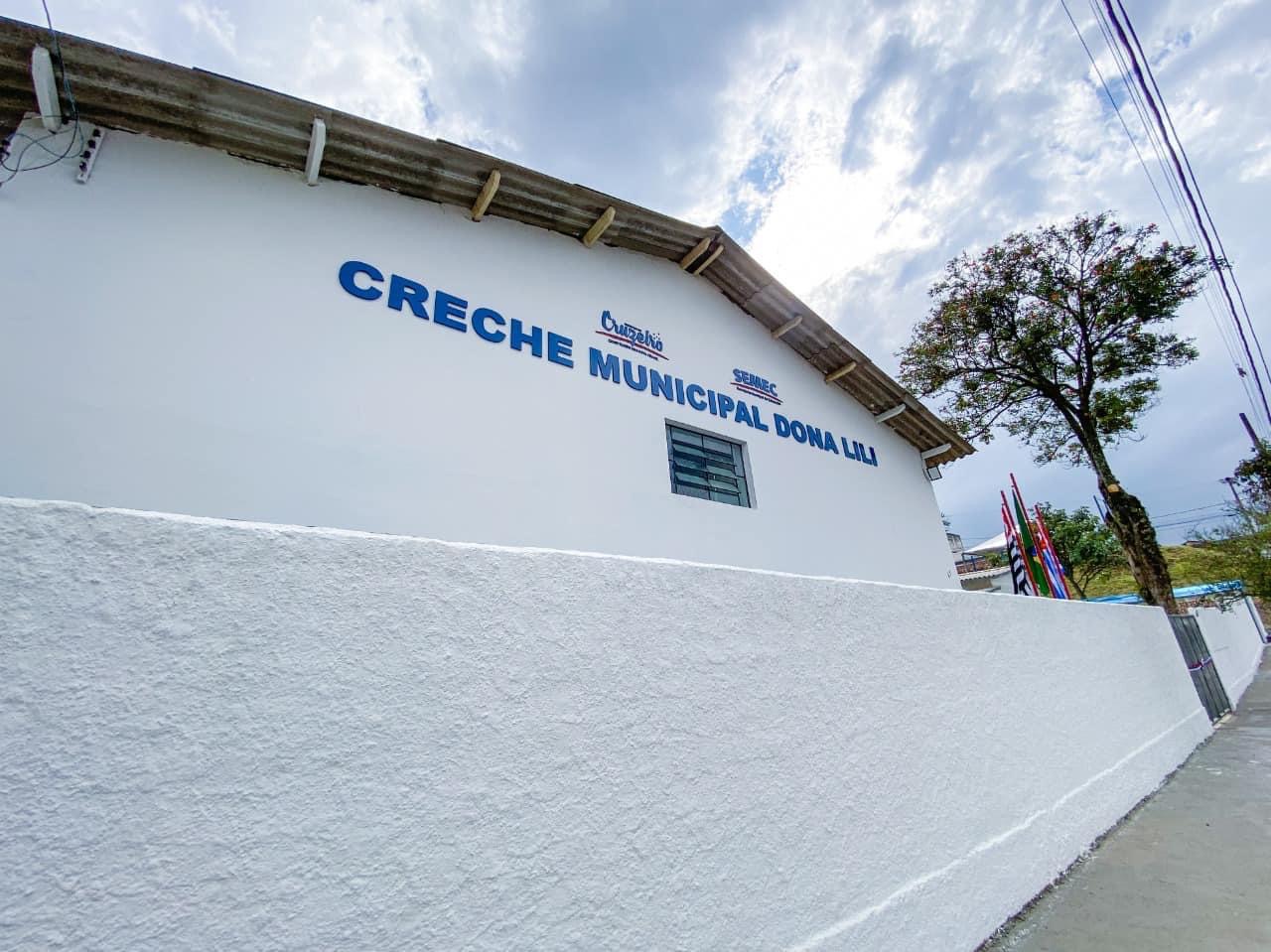 Prefeitura de Cruzeiro entrega unidade escolar ao bairro Vila Crispim