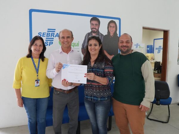 Prefeitura  de Lorena entrega os certificados do curso de Técnicas de Costura do SENAI