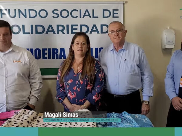 Fundo Social recebe doação de cobertores da Farma Conde