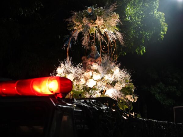 Festa da Padroeira tem seu início com Procissão e Missa Solene