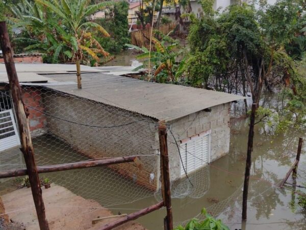 Prefeitura de Cachoeira presta apoio às famílias atingidas pelas chuvas