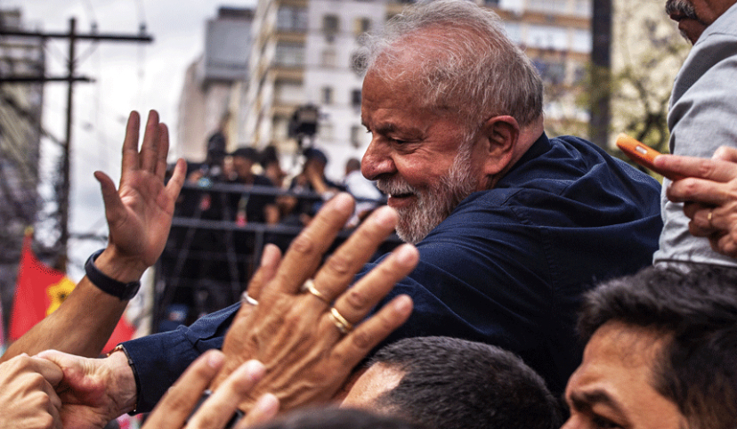 Lula vence 2º turno e é eleito o Presidente do Brasil