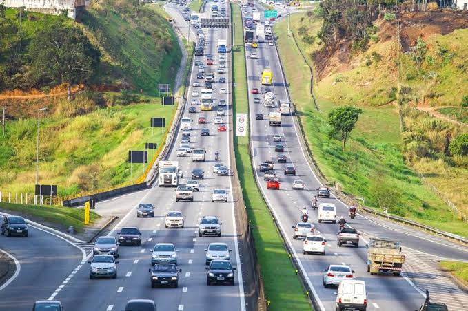 Homem morre na Dutra em Pindamonhangaba