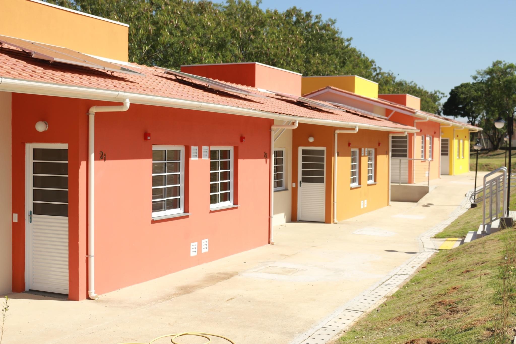 Guará realiza entrega de 28 unidades habitacionais do programa “Vida Longa”