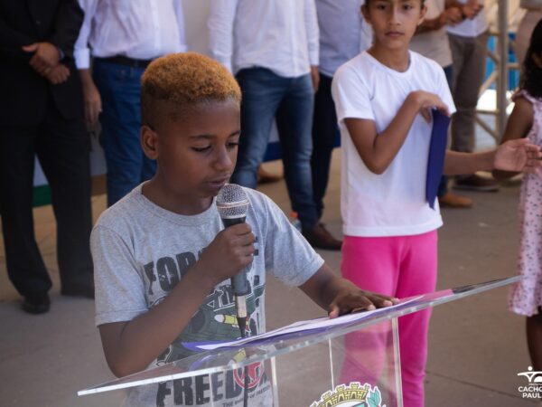 Cachoeira realiza concurso de poesia com os alunos da Rede Municipal