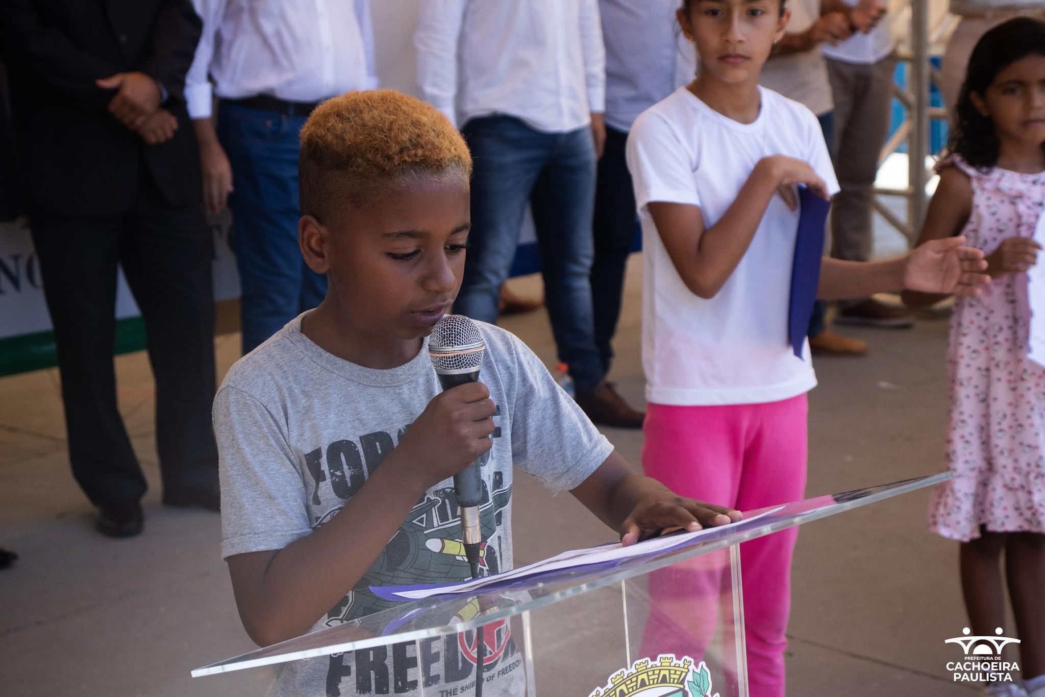 Cachoeira realiza concurso de poesia com os alunos da Rede Municipal