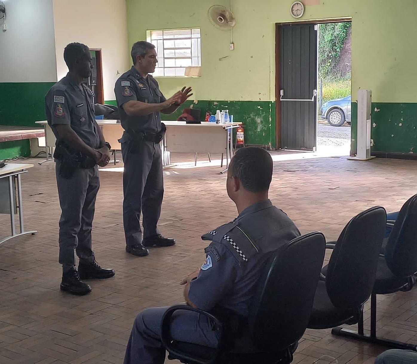 Prefeito de Lavrinhas participa de reunião com a Polícia Militar