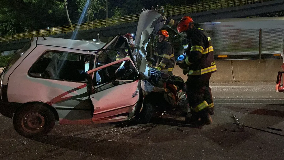 Acidente deixa quatro feridos na Dutra em Taubaté