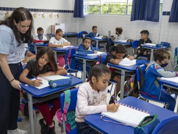 Governo de SP vai fechar 30 classes escolares em nove cidades do Vale do Paraíba e região