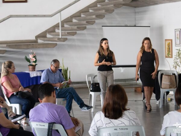 Cachoeira realiza reunião para criação do projeto “Acolher na Escola”