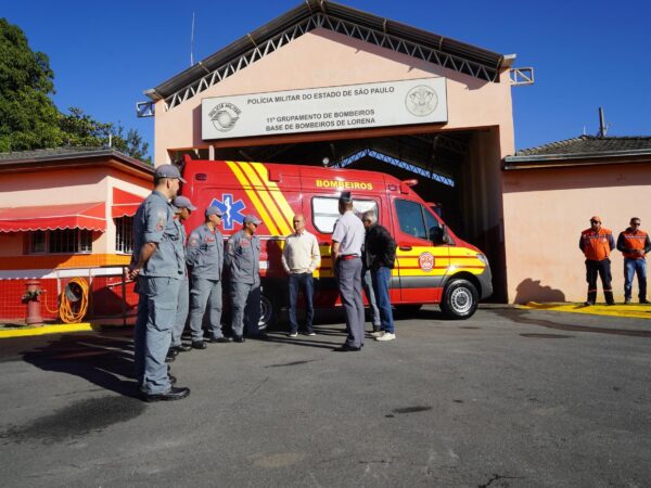 Em Lorena, Corpo de Bombeiros recebe nova unidade de resgate
