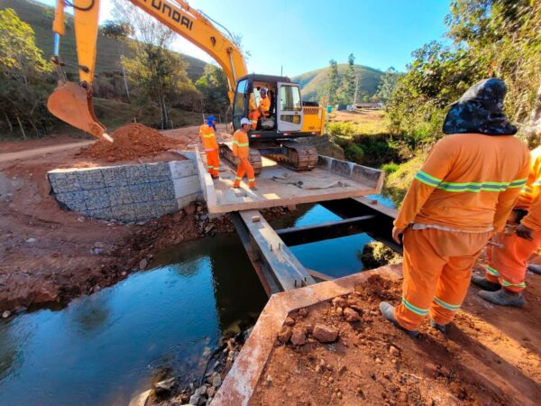 Construção da cabeceira da ponte do Poço Fundo está em fase de finalização