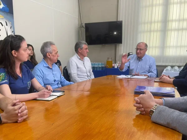 Prefeito de Taubaté, em reunião com Alckmin,   pede aumento de R$ 16 milhões no ‘teto MAC’