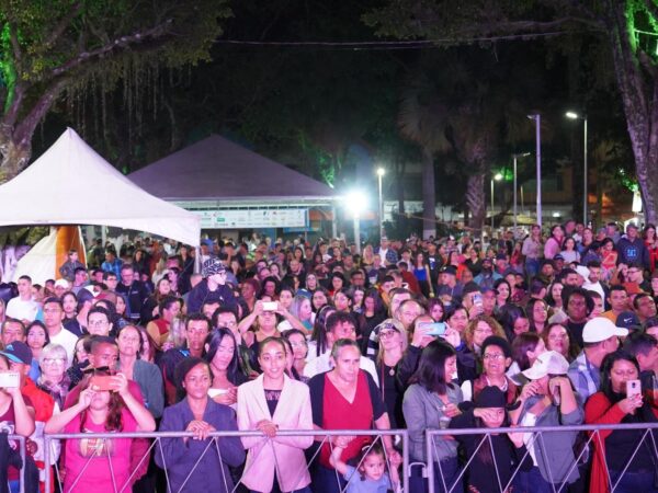 Shows lotam a Praça Dr. Arnolfo de Azevedo na Festa da Padroeira 2023