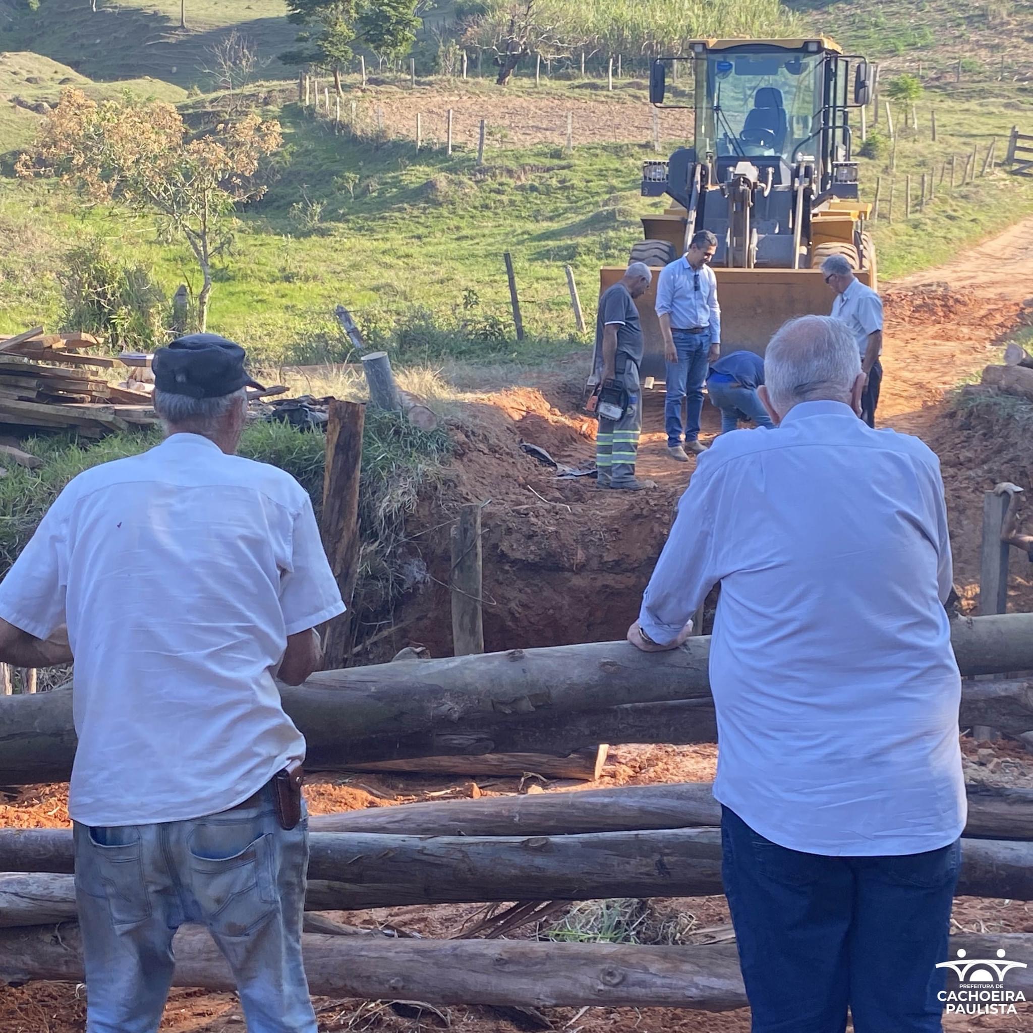 Em Cachoeira, acesso pela ponte na área rural do bairro Três Barras é reestabelecido