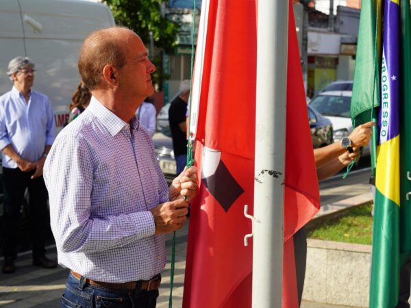 Prefeitura de Lorena realiza ato cívico na Semana da Pátria na Praça