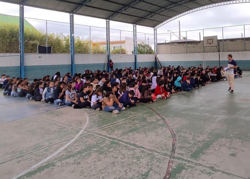 Alunos vencedores do Concurso da Semana Nacional do Trânsito recebem premiação em Lorena