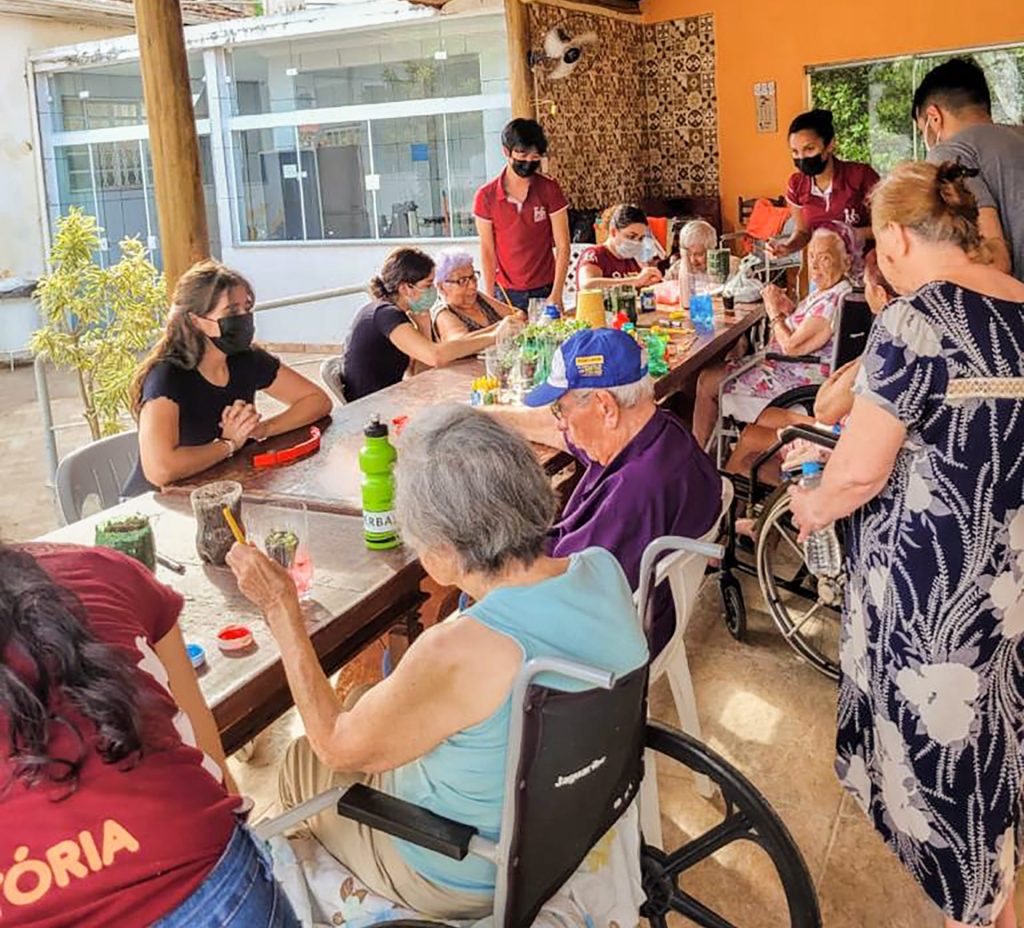 Evento beneficente em parceria com o curso de gastronomia da Faculdade Serra Dourada, arrecada fundos para ação de assistência a idosos em Lorena