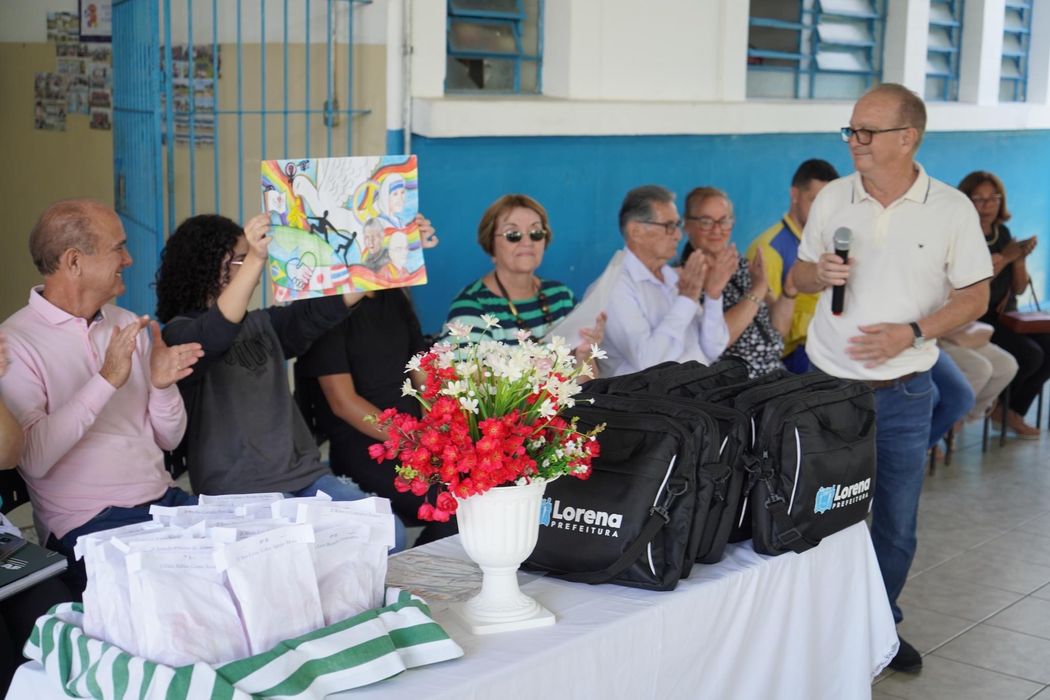 Estudante de Lorena conquista 1º lugar no concurso nacional Cartaz da Paz do Lions Club