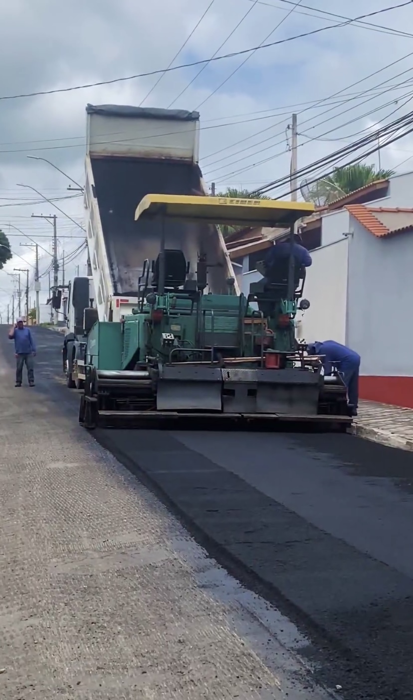 Prefeitura de Lorena inicia recapeamento da Rua Exp. Genésio Valentim Corrêa, no Bairro da Cruz