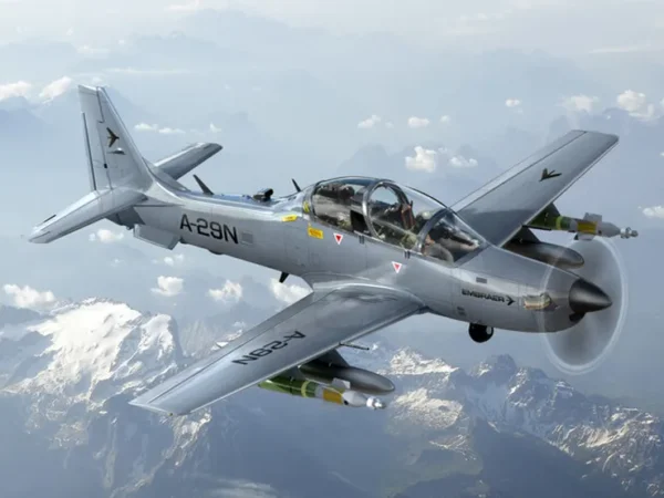 Embraer firma parceria com empresa chilena para fabricação de peças de aeronaves militares