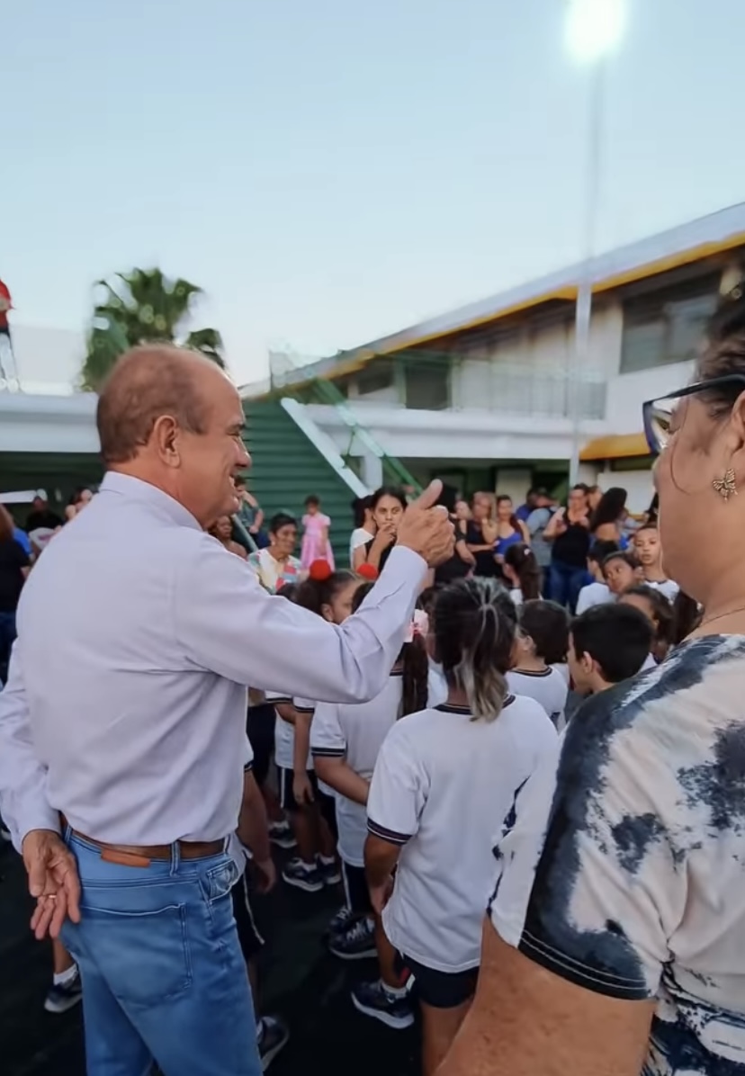 Com as eleições chegando, Sylvinho publica vídeo sobre seus compromissos com o município