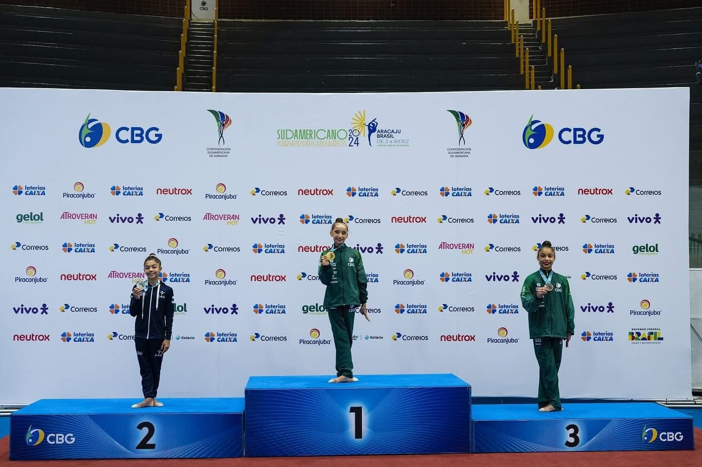 Atleta de Guará conquista três ouros no Sul-americano de Ginástica Rítmica