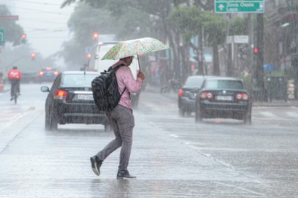 Inmet emite previsão para temporais e ventos de até 100 km/h na região