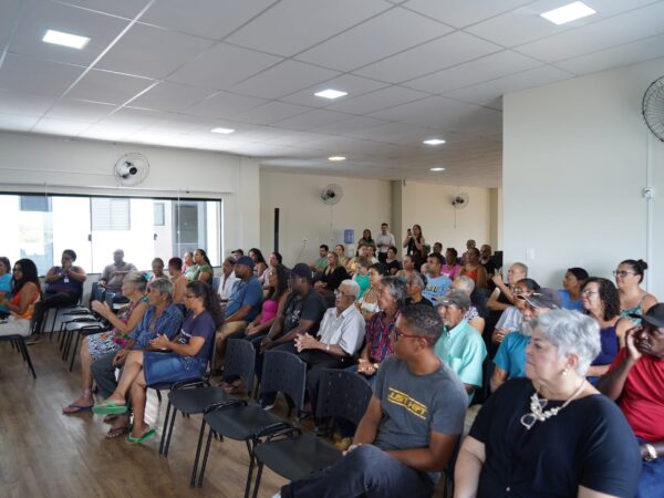 Prefeitura de Lorena entrega escrituras para 36 famílias do Otto Ude