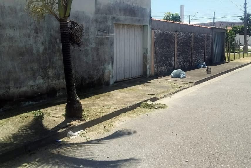 Prefeitura de Lorena intensifica serviços de corte de mato no município