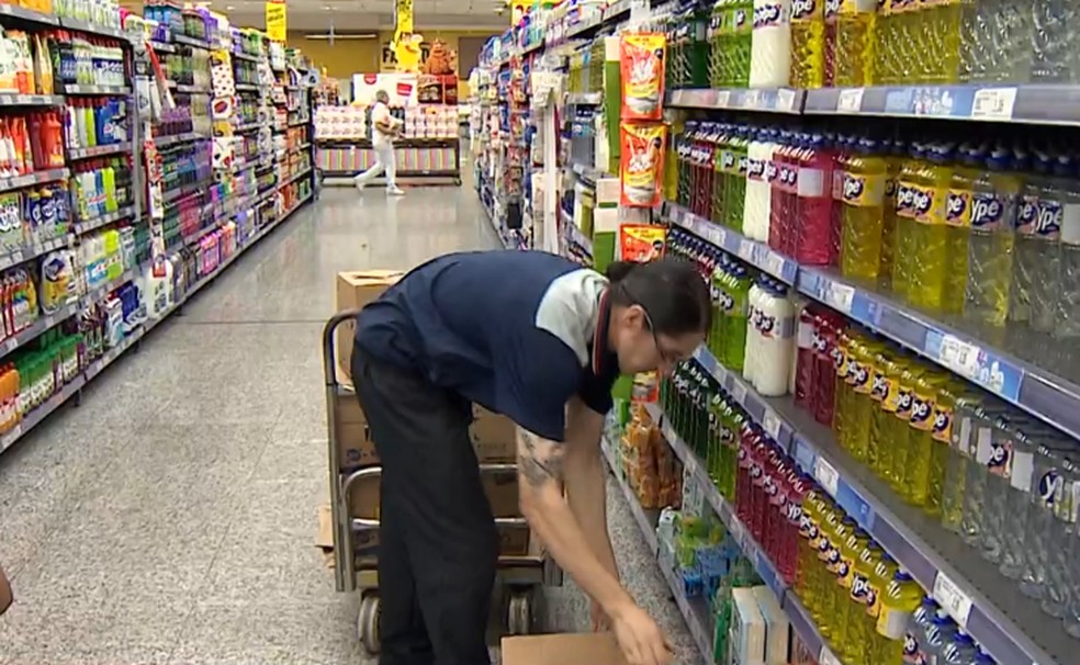 Supermercados do Vale e região estão com quase duas mil vagas de emprego