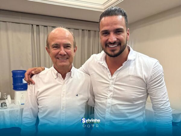 Sylvinho participa da eleição da nova diretoria da AMVALE