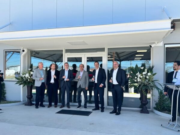 AKG inaugura nova unidade de produção em Lorena