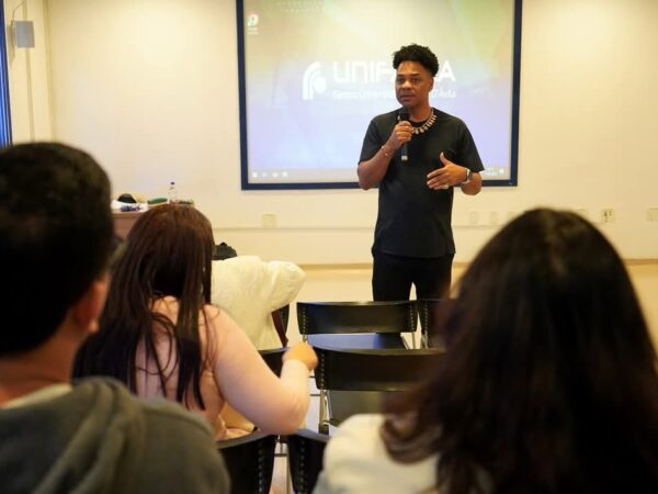 Lorena realiza formação sobre Educação para as Relações Étnico-Raciais e Promoção da Equidade Racial