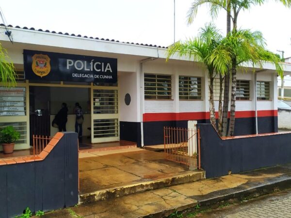 Pedreiro fica ferido ao ser soterrado enquanto trabalhava em obra, em Cunha