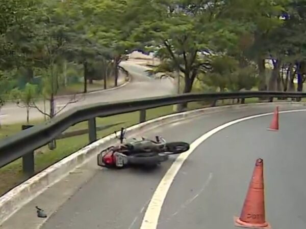 Jovem morre em acidente de moto em São José