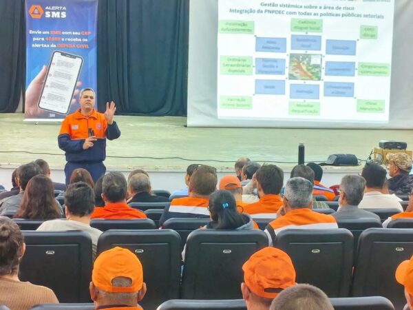Guaratinguetá participa de capacitação em segurança de barragem e plano de contingência