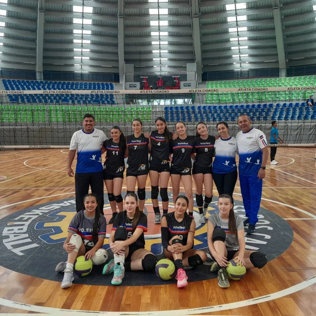 Guaratinguetá marca presença em competições regionais de basquete e vôlei
