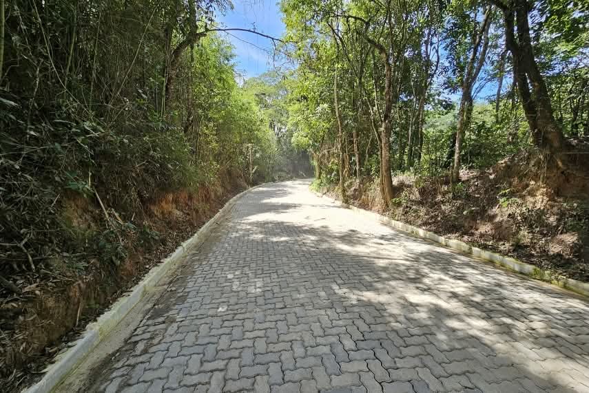 Prefeitura entrega obra de pavimentação e drenagem da Estrada Municipal das Posses