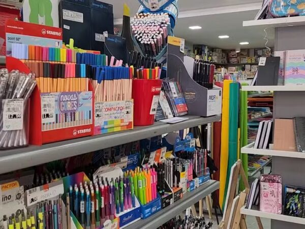 Preço de material escolar pode variar quase 300% em Taubaté e São José