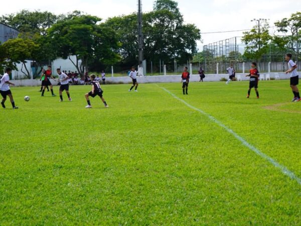 Confira como foi a abertura do Torneio de Verão de Futebol de Base em Lorena