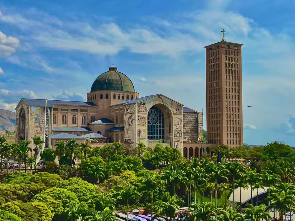 Basílica de Aparecida estuda controle de acesso devido ao aumento no número de carros