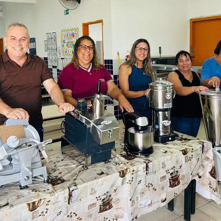 𝐂𝐚𝐧𝐚𝐬 𝐦𝐨𝐝𝐞𝐫𝐧𝐢𝐳𝐚 𝐜𝐨𝐳𝐢𝐧𝐡𝐚𝐬 𝐞𝐬𝐜𝐨𝐥𝐚𝐫𝐞𝐬 𝐞 𝐟𝐨𝐜𝐚 𝐧𝐚 𝐬𝐞𝐠𝐮𝐫𝐚𝐧ç𝐚 𝐚𝐥𝐢𝐦𝐞𝐧𝐭𝐚𝐫